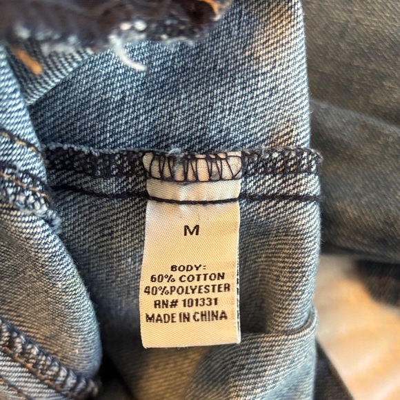 Refuge Women's Distressed Blue Jean Jacket Size Medium - Picture 15 of 16